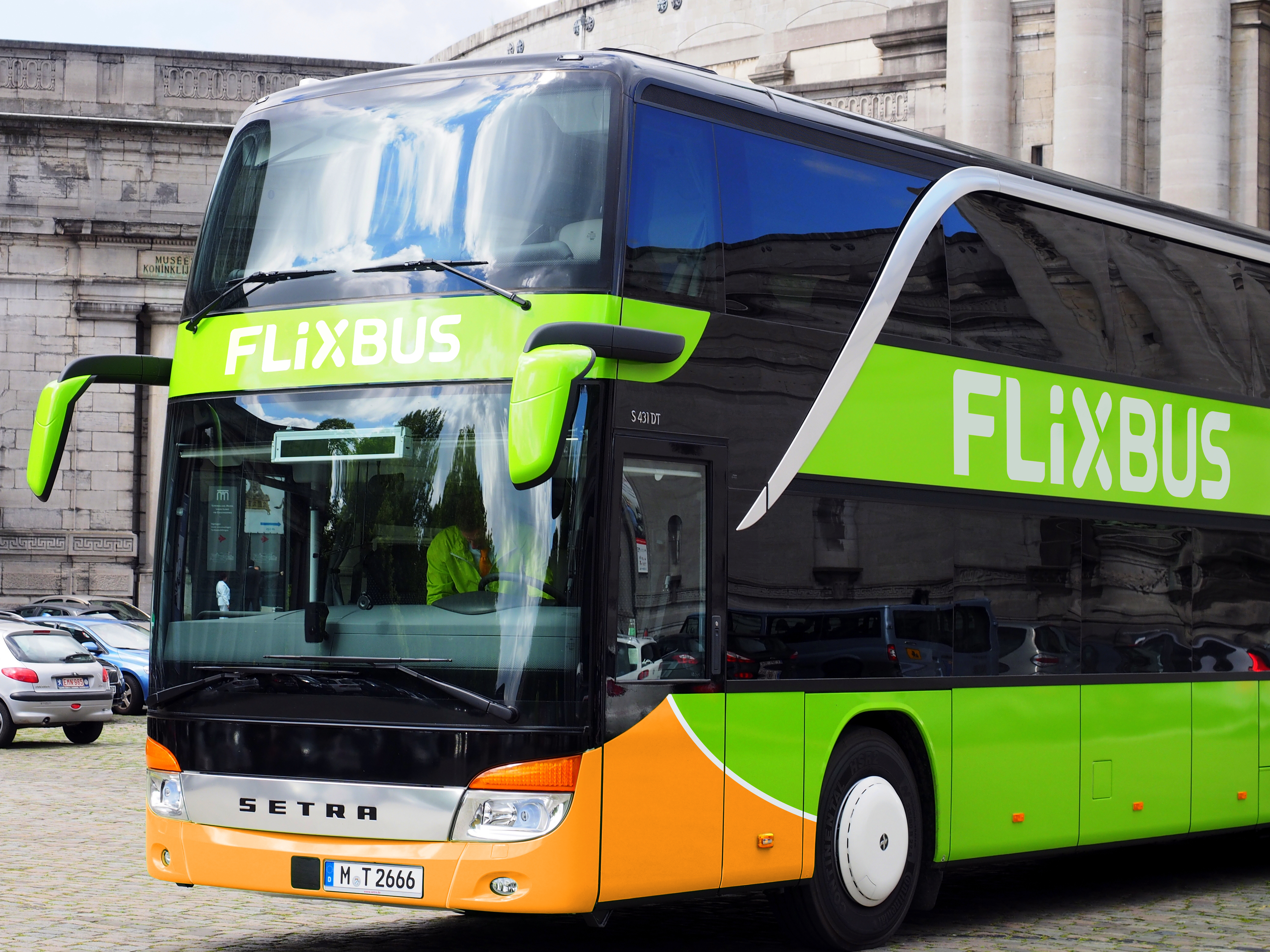 flixbus-green-mobility-free-for-editorial-purposes_0.jpg